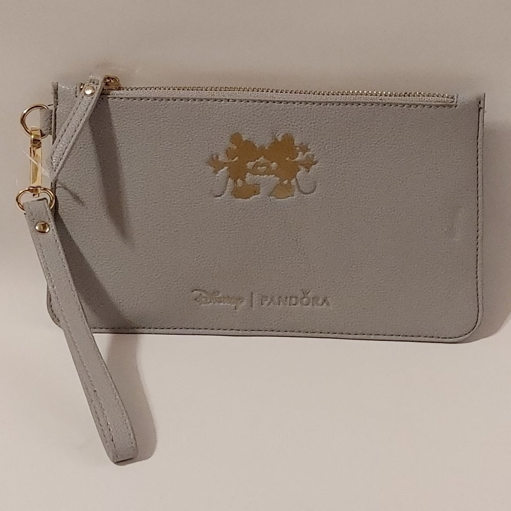 LIMITED EDITION PANDORA X Disney Mickey and Minnie Mouse Wristlet Pouch Full Zip